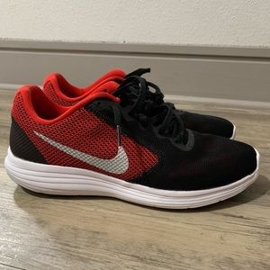 Men’s Nike Revolution 3 Shoes